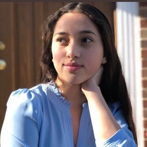 Meet your Posher, Valeria